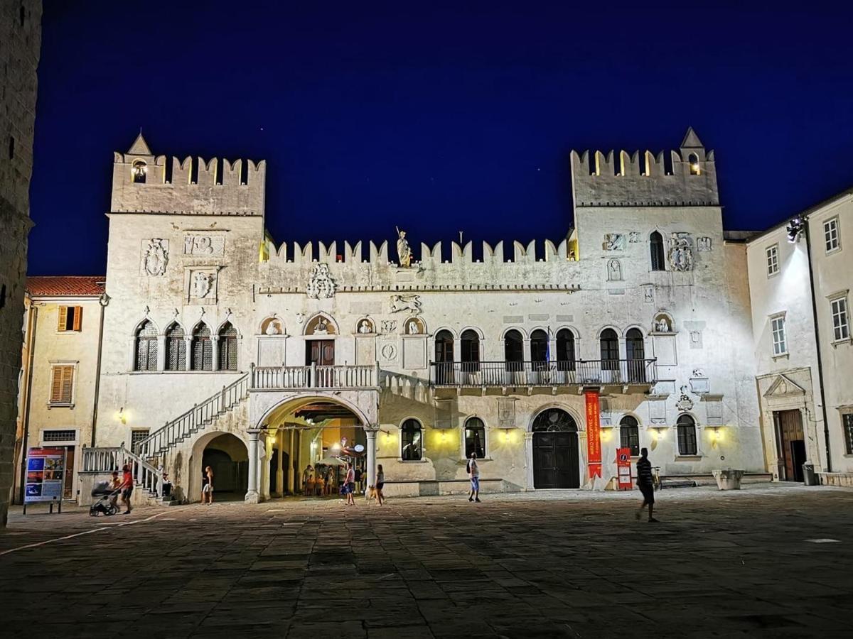 Happy Casa Oldtown Boutique Apartment Koper Exterior foto