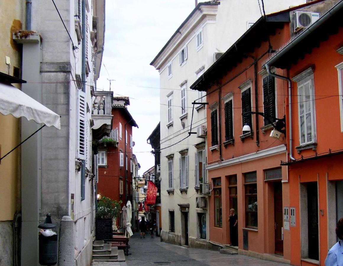 Happy Casa Oldtown Boutique Apartment Koper Exterior foto