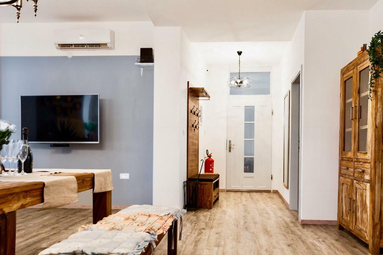 Happy Casa Oldtown Boutique Apartment Koper Exterior foto